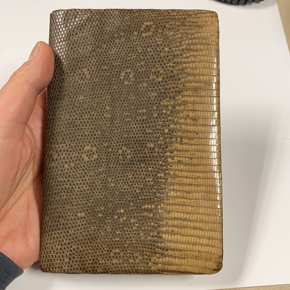 Monitor Lizard Tan Gray Leather Long Bifold Wallet - Picture 15 of 15